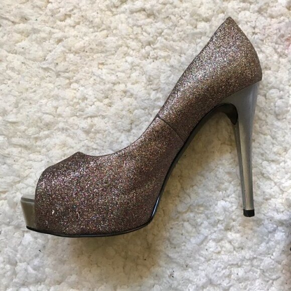 GUESS: MultiColor Metallic Glitter Heels Platform Peep-toe Pumps - Picture 2 of 15